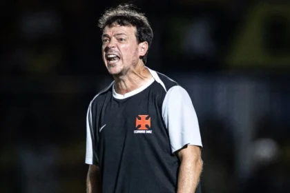 Vasco finaliza 30 vezes, domina o jogo, mas chapecoense arranca