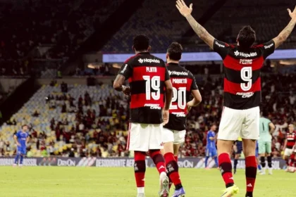 Flamengo goleia sampaio corrêa por 7 a 1 no maracanã,