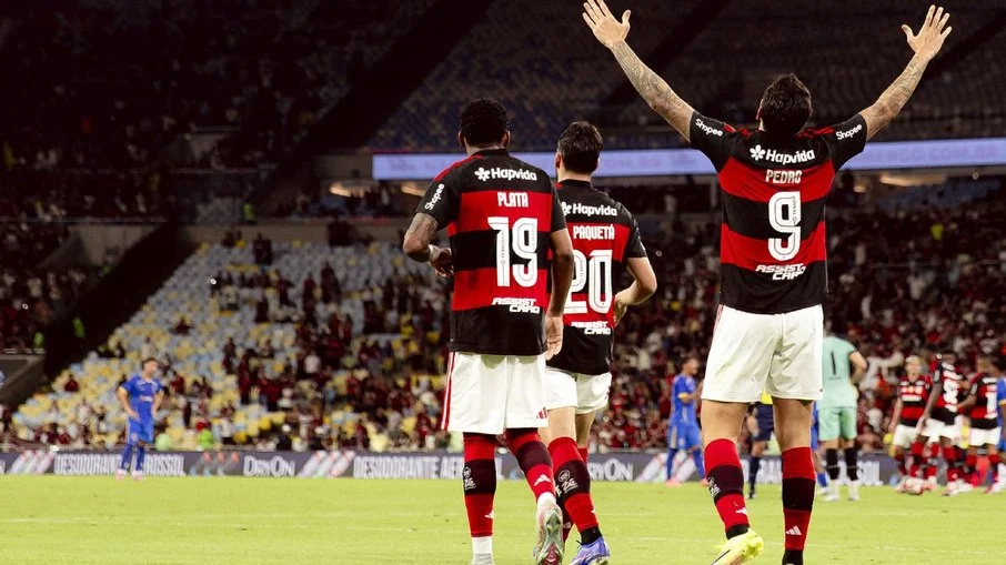 Flamengo goleia sampaio corrêa por 7 a 1 no maracanã,