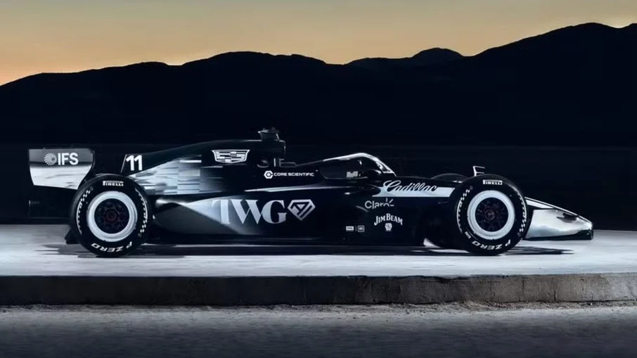 Cadillac surpreende e revela pintura ousada do carro para estreia