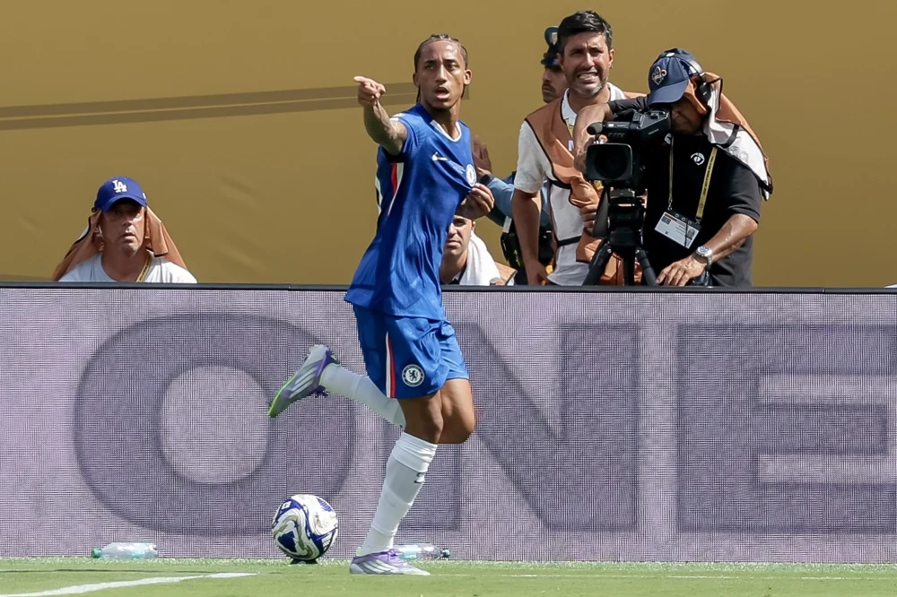 João pedro: o artilheiro versátil que brilha na premier league