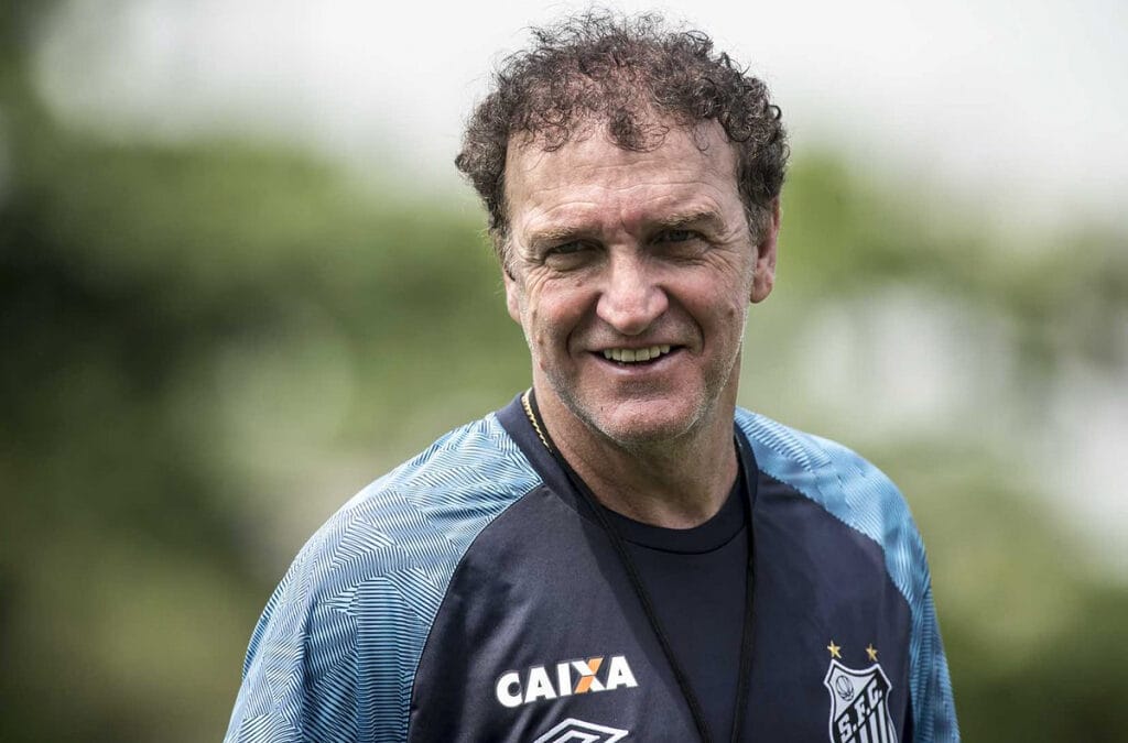 Santos anuncia cuca: detalhes da contratação e saída de vojvoda