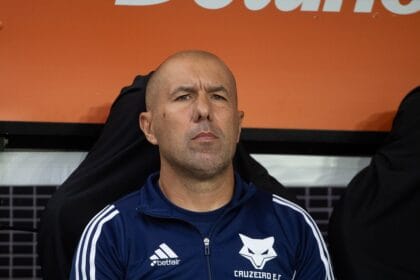 Flamengo anuncia leonardo jardim após saída de filipe luís
