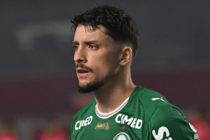 Piquerez sofre ruptura no tornozelo: cirurgia e desfalques no palmeiras