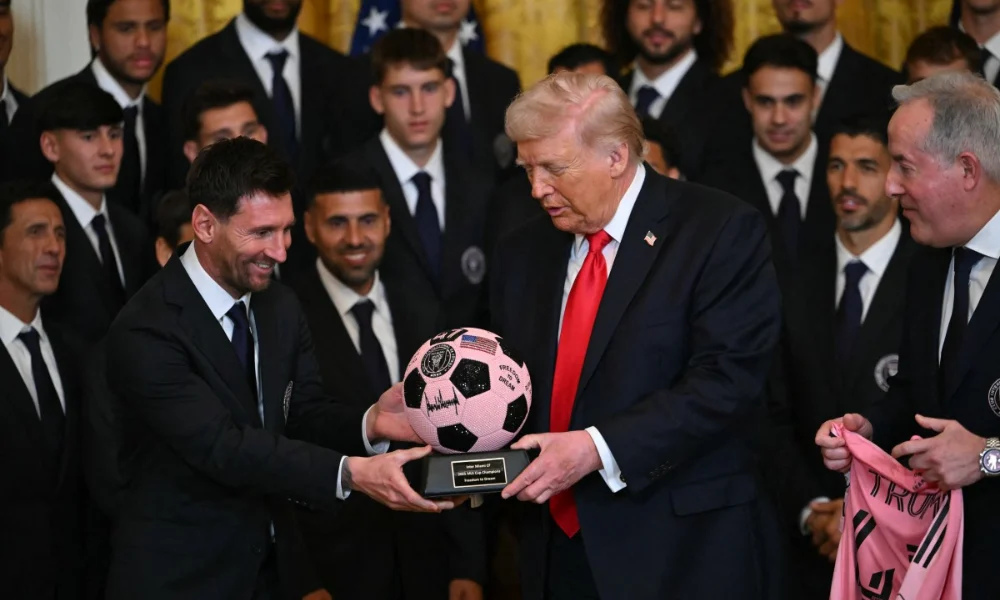 Visita histórica: trump recebe messi na casa branca e pede