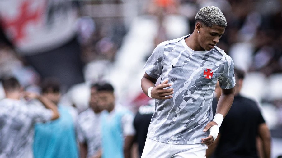 Cauan barros, volante do vasco, pede desculpas à torcida e