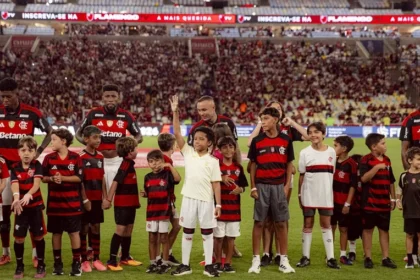 Flamengo ignora crise, aplica goleada histórica de 6 a 0