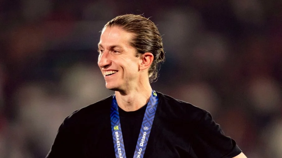 Filipe luís: de campeão de tudo a demitido no flamengo