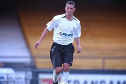 Ex jogador piá, ídolo da ponte preta e com passagens por