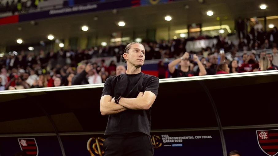Filipe luís quebra o silêncio após demissão do flamengo e