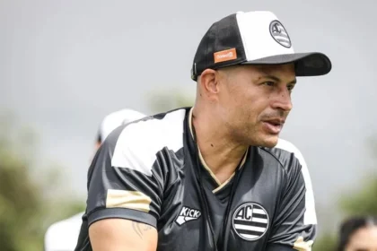 Lembra dele? Alex, ídolo de cruzeiro e palmeiras, estreia como