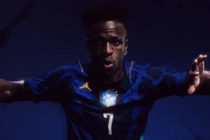 Vazou a camisa reserva do brasil para a copa do