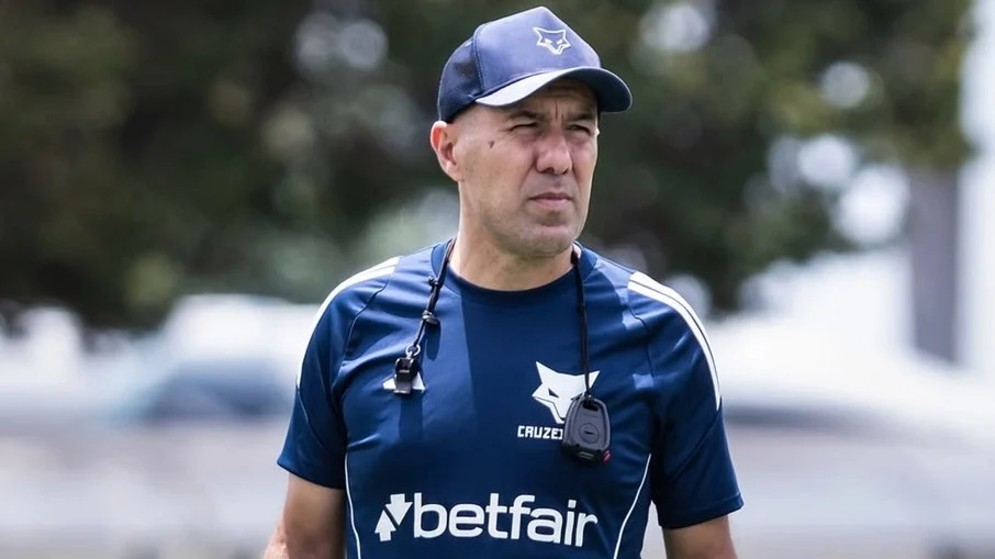 Flamengo anuncia leonardo jardim como novo técnico: português que lançou