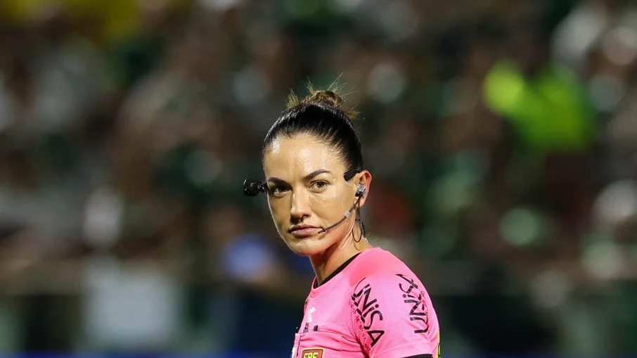 Árbitra do var no choque rei, daiane muniz anula gol por