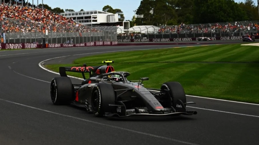 Gabriel bortoleto mantém cautela e confiança para o gp da