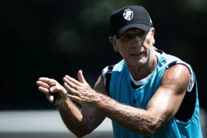 Renato gaúcho finaliza preparação e desafia palmeiras na reestreia do