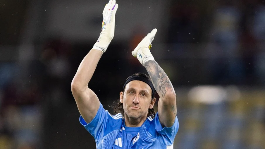 Cruzeiro confirma lesão multiligamentar grave de cássio no joelho direito;