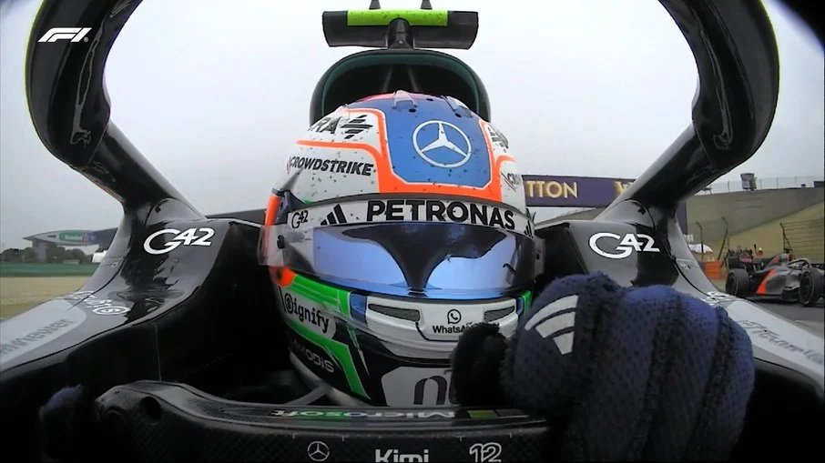 Kimi antonelli faz história na fórmula 1: mercedes domina gp