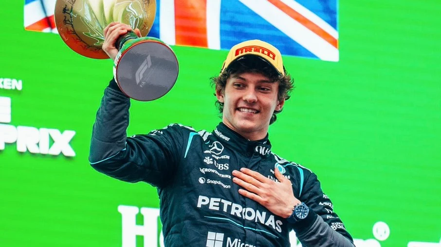 Kimi antonelli faz história na china e confirma nova geração