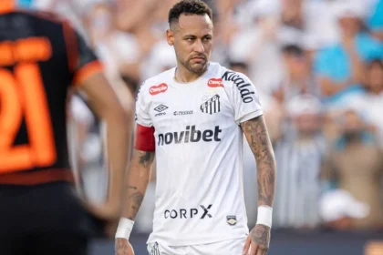 Neymar critica duramente gramado da vila belmiro e aponta diretoria