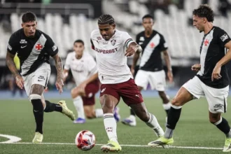 Clássico carioca: vasco e fluminense, embalados na era renato gaúcho