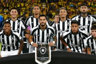 Susto no galeão: avião do botafogo apresenta problemas técnicos e