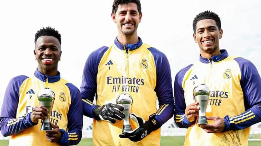 Real madrid em alerta: goleiro thibaut courtois é cortado dos