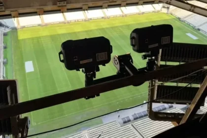 Corinthians inova: neo química arena começa a instalar impedimento semiautomático