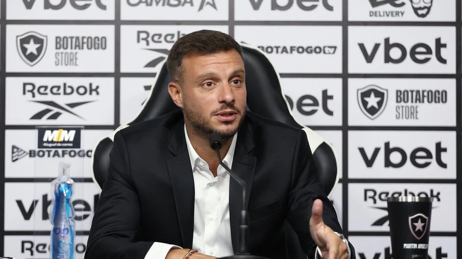 Reviravolta no botafogo: martín anselmi deixa o comando técnico; john