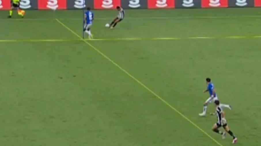 Santos contesta gol anulado contra cruzeiro com imagem do var
