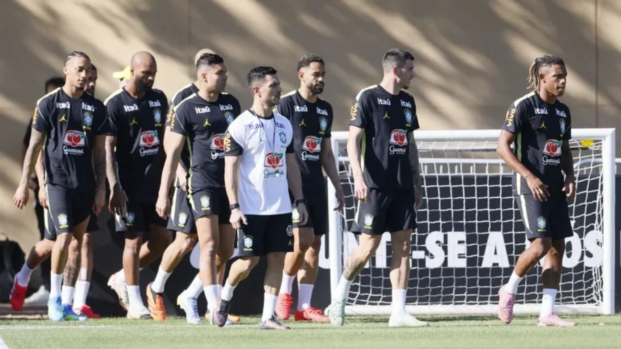 Ancelotti quebra a cabeça: ig escala o ‘time ideal’ do