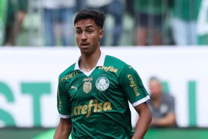 Ancelotti convoca zagueiro vitor reis, ex palmeiras e girona, para reforçar