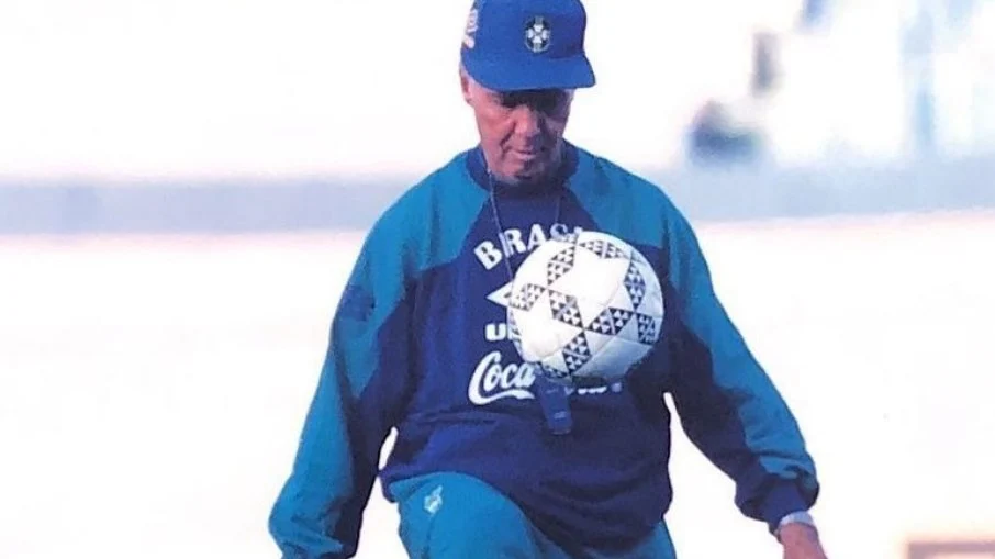 Fora de moda? Técnicos brasileiros ausentes da copa de 2026