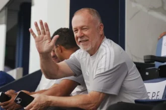 Mano menezes no peru: estreia contra senegal em paris tem