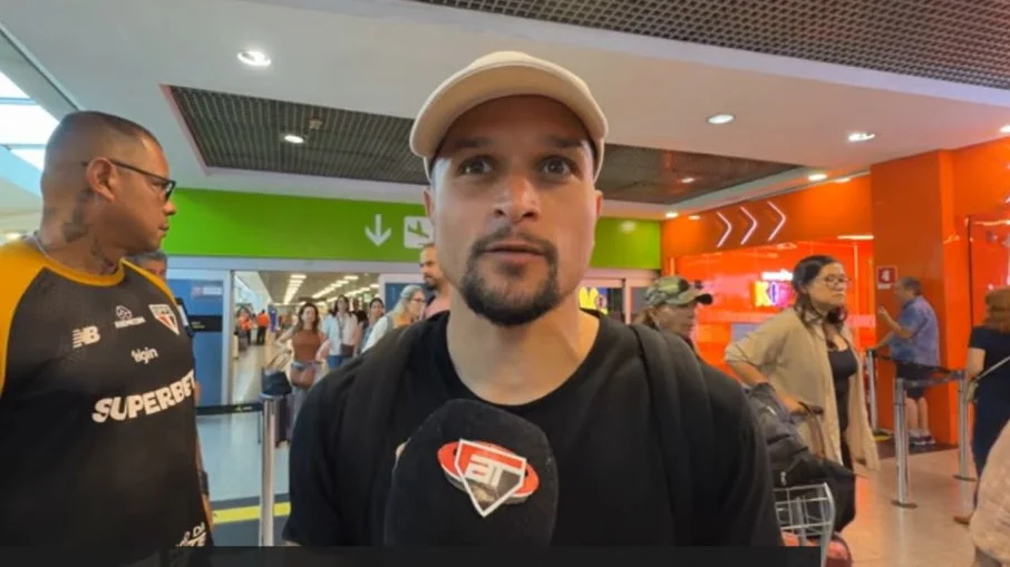 Artur desembarca em são paulo, revela ligação decisiva de roger