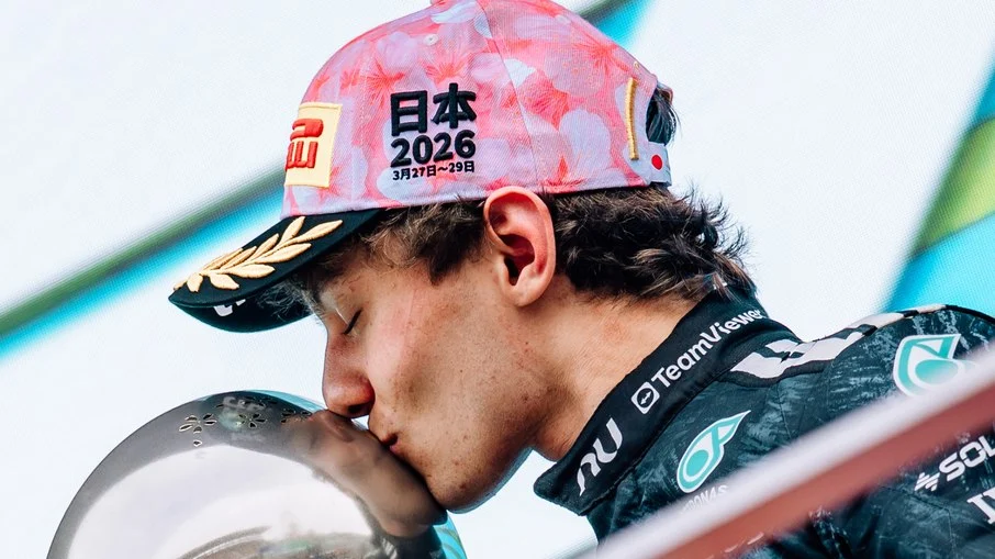 Kimi antonelli faz história e se torna o piloto mais