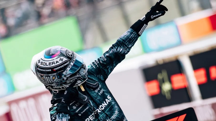 Kimi antonelli brilha em suzuka, vence o gp do japão