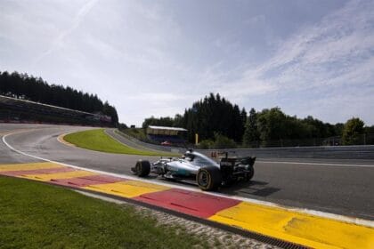 Eau rouge em spa: a curva mais icônica da fórmula