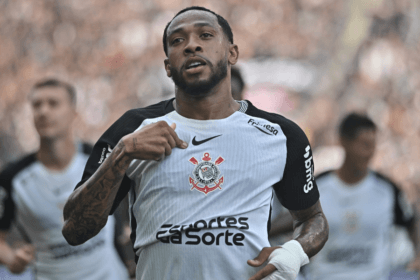 Martínez ataca dorival após demissão no corinthians: entenda o conflito