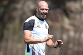 Campeão da libertadores e brasileiro como auxiliar, franclim carvalho é