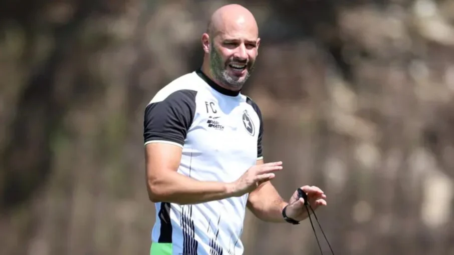 Campeão da libertadores e brasileiro como auxiliar, franclim carvalho é