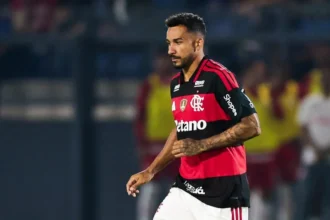Danilo ‘detona’ postura do flamengo contra o bragantino e classifica