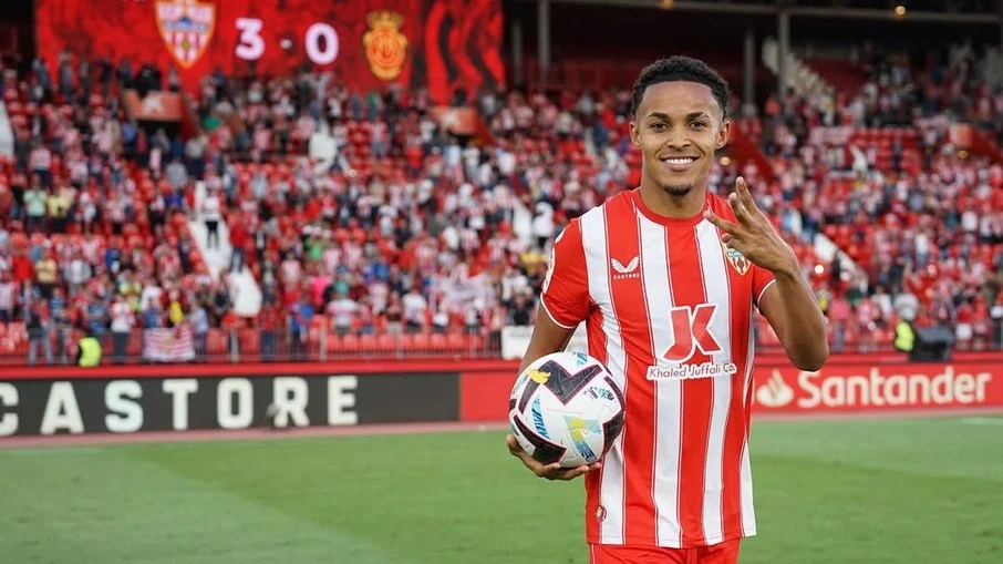 Lázaro: a trajetória do jogador que está no centro da