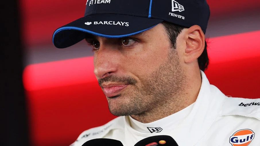 Carlos sainz jr. Eleva o tom na f1, cobra mudanças