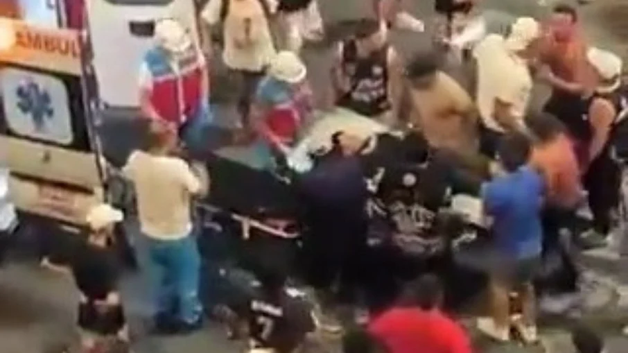 Tragédia no futebol peruano: torcedor morre em tumulto massivo antes