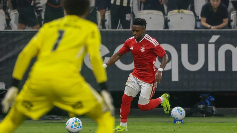 Internacional vence corinthians por 1 a 0 em itaquera e