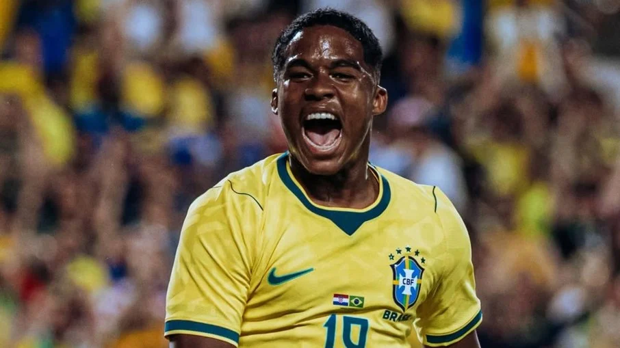 Endrick brilha na seleção, enaltece competitividade do campeonato francês e