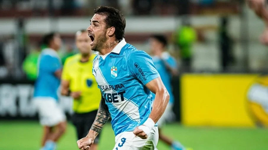 Ex flamengo felipe vizeu entra e decide vitória do sporting cristal