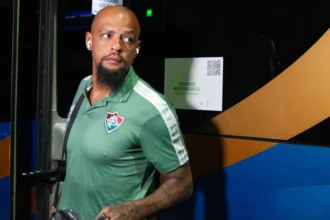 Felipe melo critica duramente fluminense por adiar clássico contra flamengo