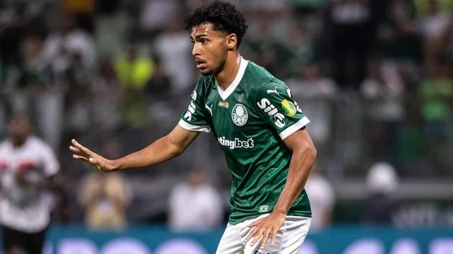 Escândalo pós dérbi: atacante luighi, do palmeiras, é agredido por funcionário